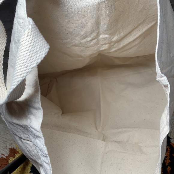 One On One, Paul McCartney tote!! - Picture 7 of 8